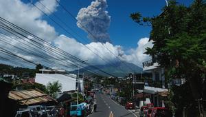 Vulkan Mayon auf den Philippinen ausgebrochen